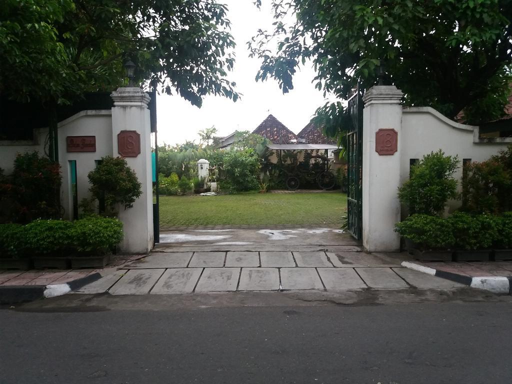 Ferienwohnung Ndalem Gamelan Yogyakarta Exterior foto