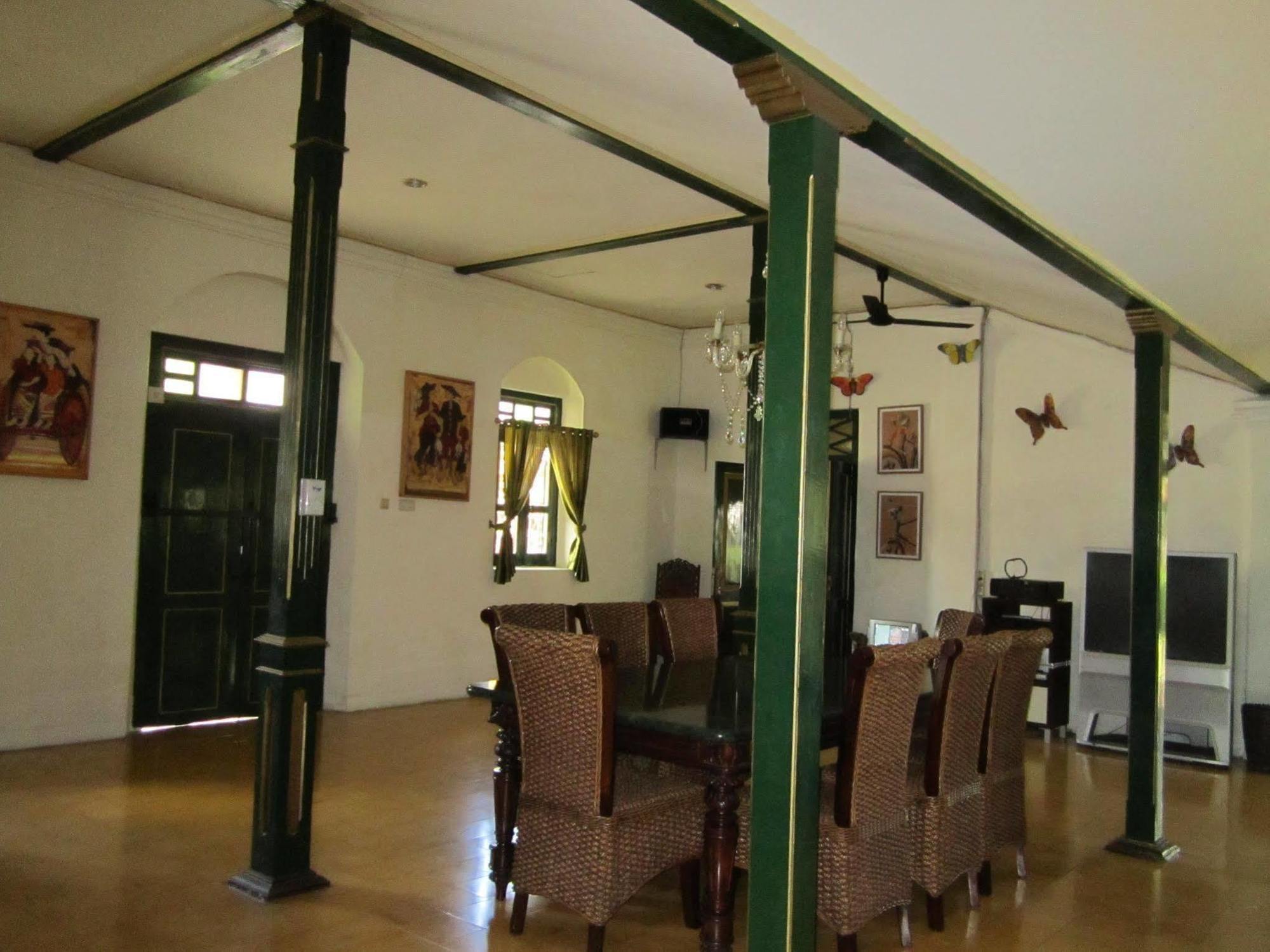 Ferienwohnung Ndalem Gamelan Yogyakarta Exterior foto